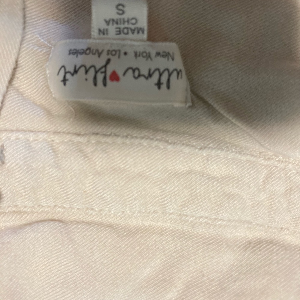 Button up - Picture 2 of 3